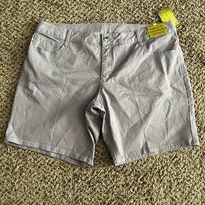 Plus Size Lee Cotton Lavender Bermuda Beaded Shorts